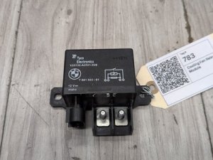 2006-2018 BMW 328i Black Cooling Fan Relay Control Module (Used OEM)