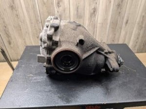 2010-2011 BMW X6 Rear Axle Differential Carrier (Used OEM)