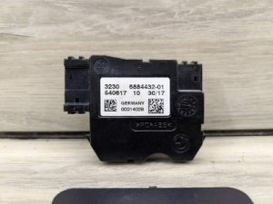 2020-2022 BMW 750i White Steering Wheel Electronic Control Module (Used OEM)