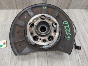 2009-2016 Mercedes-Benz E500 Black Steering Knuckle (Used OEM)