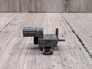 2007-2008 Audi RS4 White Solenoid Valve (Used OEM)