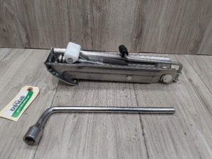 2016 Mercedes-Benz C280 Jack (Used OEM)