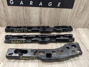2017-2023 BMW 550i Left Skirt Bracket Set - Front (Used OEM)
