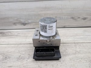 2013-2016 Audi Q5 White ABS Pump and Control Module Assembly (Used OEM)