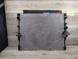 2016-2019 BMW 750i Black Radiator (Used OEM)