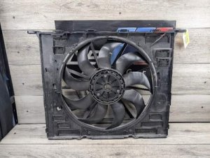 2018-2019 BMW M550i xDrive Black Radiator Cooling Fan Assembly (Used OEM)