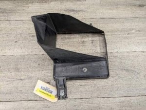2018-2020 BMW M550i xDrive Black Right Radiator Support Air Duct (Used OEM)