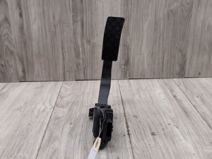 2013-2018 Audi A4 Black Accelerator Pedal (Used OEM)