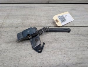 2015-2019 BMW X6 Black Suspension Height Level Sensor (Used OEM)
