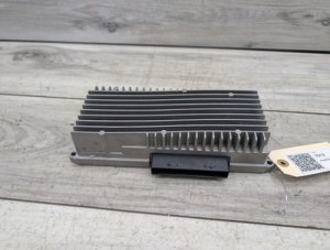 2013-2017 Audi Q5 White Audio System Amplifier (Used OEM)