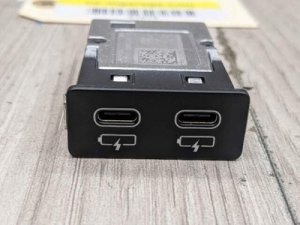 2017-2023 BMW 528i Dual USB-C Charger Socket Port Module (Used OEM)