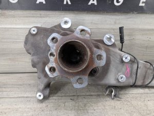 2015-2022 BMW 740i Front Right Steering Knuckle (Used OEM)