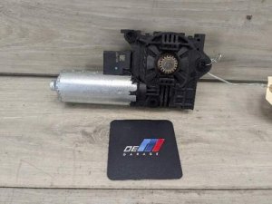 2020-2024 BMW X6 Gray Sunroof Motor (Used OEM)