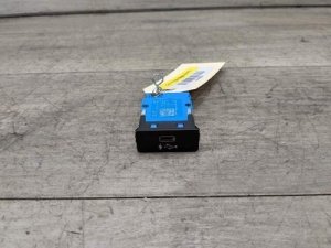 2017-2023 BMW 528i White USB Dual Type C Charger Port Socket (Used OEM)