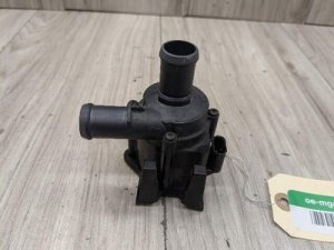 2009-2015 Audi A4 Auxiliary Water Coolant Pump (Used OEM)