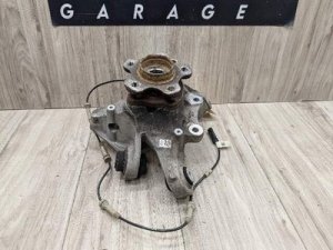 2016-2022 BMW 740i Gray Rear Right Wheel Carrier (Used OEM)