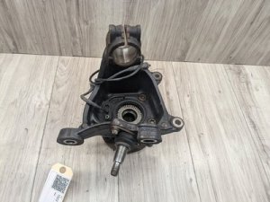 2015-2018 BMW X4 Black Front Right Spindle Knuckle with Wheel Bearing (Used OEM)
