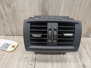 2015-2018 BMW X4 Black Rear Center Console AC Air Vent Grille (Used OEM)