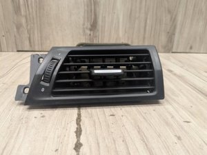 2015-2018 BMW X4 Black Right Dashboard Fresh Air Vent Grille (Used OEM)