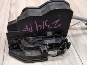 2015-2018 BMW X4 Black Right Door Latch Lock Actuator - Front (Used OEM)