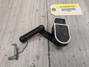 2017-2023 BMW 528i Headlight Level Sensor (Used OEM)