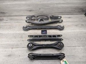 2007-2013 BMW 328i Black Left Upper & Lower Control Arm / Guide Rod Set - Rear (Used OEM)