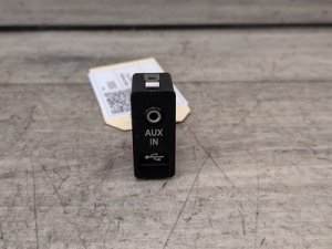 2004-2017 BMW 528i Black USB/Auxiliary Input Socket (Used OEM)