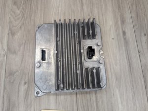 2016-2022 BMW 750i Power Control Unit PCU 500W (Used OEM)