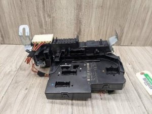 2012-2018 Mercedes-Benz CLS550 Rear Signal Acquisition Module (SAM) with Fuse and Relay Box (Used OEM)