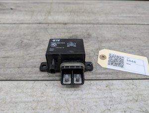 2014-2026 BMW 740i White Fan Relay (Used OEM)