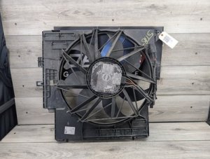 2015-2018 BMW X4 Silver Engine Cooling Fan Assembly (Used OEM)