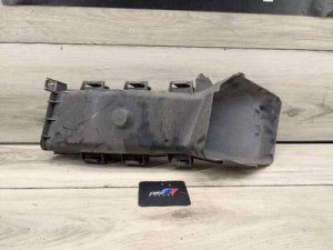 2007-2013 BMW 320i Gray Front Left Brake Air Duct (Used OEM)