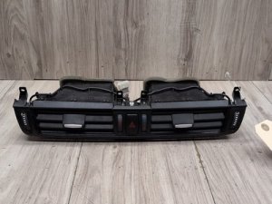  BMW X5 m Black Dashboard Center Air Vent Grille (Used OEM)