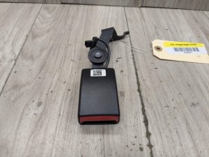 2017-2023 BMW 528i Left Seat Belt Buckle - Rear (Used OEM)