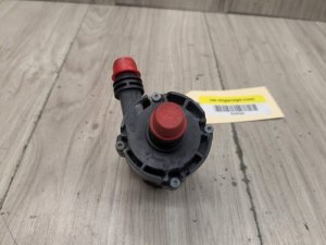 2018-2019 BMW M550i xDrive Auxiliary Water Pump (Used OEM)