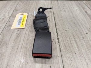 2017-2023 BMW 528i Center Seat Belt Buckle - Rear (Used OEM)