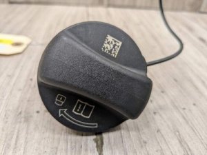 2014-2021 BMW M2 Fuel Tank Filler Cap (Used OEM)