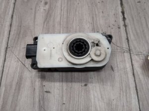 2019-2026 BMW M3 Black Radiator Grille Active Air Flap Actuator Motor, Lower (Used OEM)