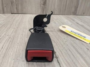 2019-2024 BMW X4 Left Lower Seat Belt Buckle - Rear (Used OEM)