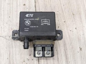 2012-2019 BMW 328i White Cooling Fan Relay Control Module (Used OEM)