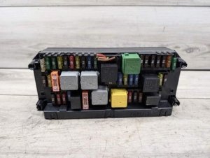 2011-2014 Mercedes-Benz C280 Blue Front SAM Module Relay Fuse Box (Used OEM)