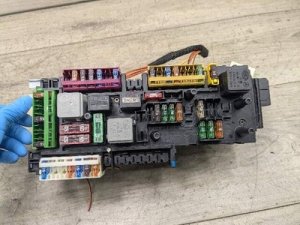 2010-2017 Mercedes-Benz E500 Blue Rear Fuse Box (Used OEM)