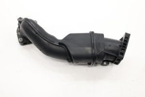2019-2024 Volkswagen Touareg Engine Intercooler Pressure Pipe Hose (Used OEM)