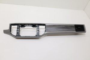 2018-2023 Volkswagen Atlas Center Screen and Air Vent Instrument Panel Bezel (Used OEM)