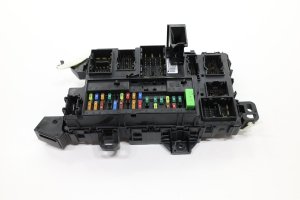 2020-2022 LINCOLN NAVIGATOR Body Control Module and Fuse Box (Used OEM)