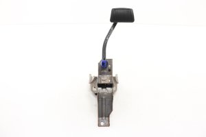 2021-2023 Hyundai Elantra Brake Pedal Assembly with Support Bracket (Used OEM)