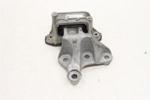 2018-2024 Chevrolet Traverse Transmission Mount - Left (Driver) (Used OEM)