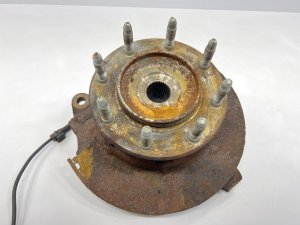 2001-2007 Chevrolet Silverado 1500 HD Front Steering Knuckle (Less Hub) - Right (Passenger) (Used OEM)