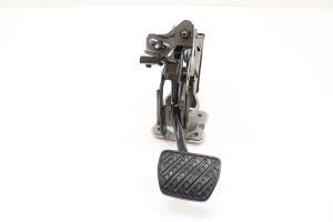2017-2019 INFINITI Q60 Brake Pedal Assembly with Bracket - Front (Used OEM)