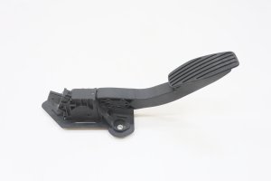 2021-2024 Chevrolet Suburban Accelerator Pedal Assembly (Used OEM)